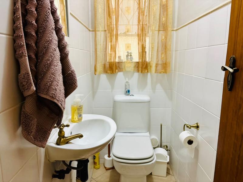 4 Bedroom Property for Sale in Helicon Heights Free State